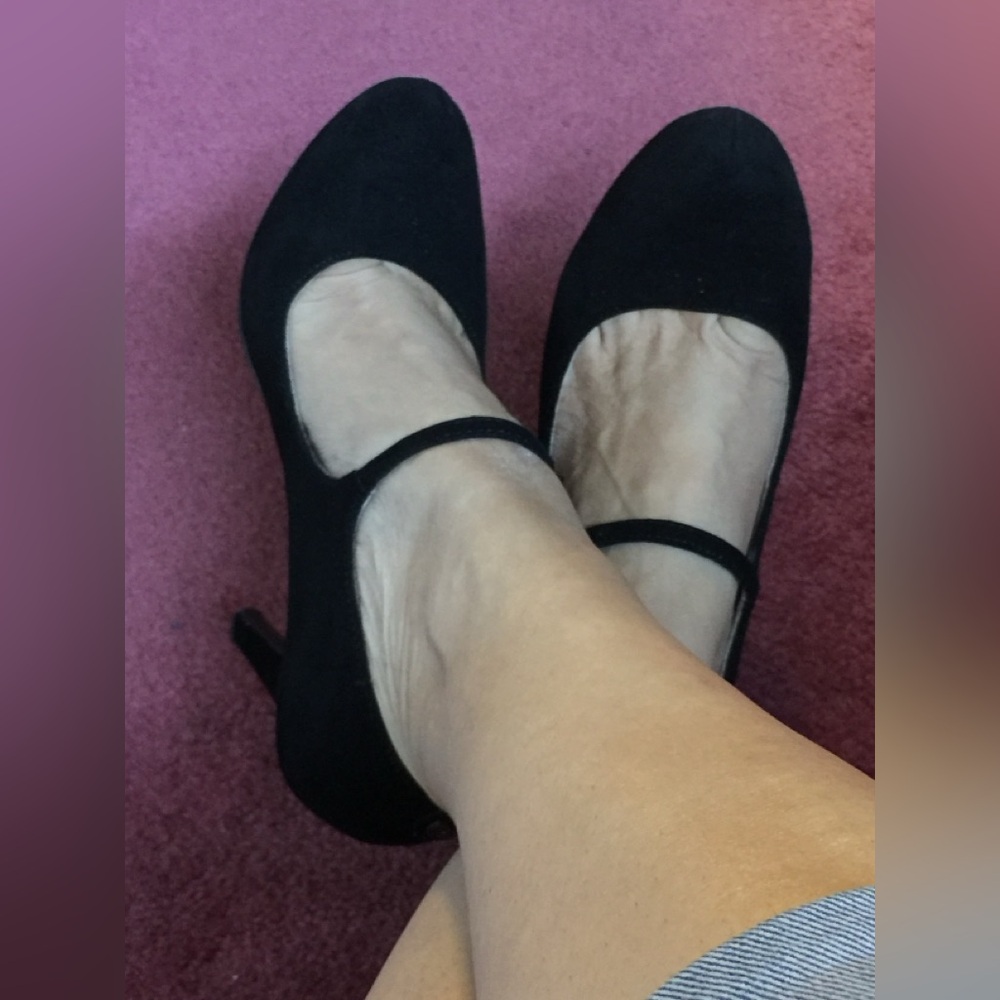 Guess Black Mary Jane Pumps, Size 7-1/2